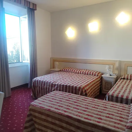 ホテル Hotel Centrale