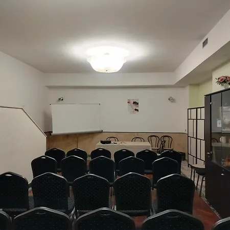 Hotel Centrale ホテル ピオンビーノ