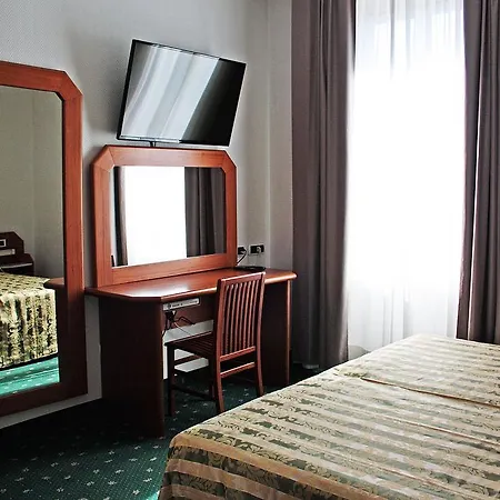 ホテル Hotel Centrale 4*