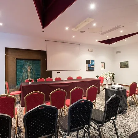 ホテル Hotel Centrale 4*
