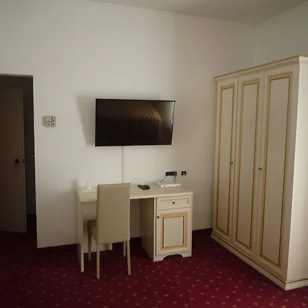Hotel Centrale 4*