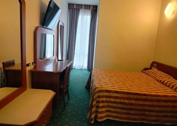 Ξενοδοχείο Hotel Centrale Πιομπίνο