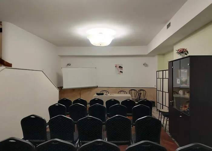 Hotel Centrale Ξενοδοχείο Πιομπίνο